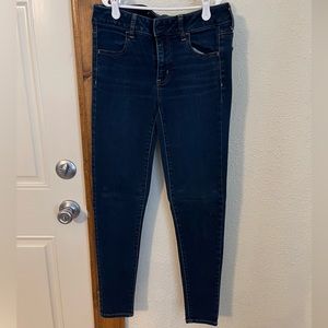 American Eagle dark wash skinny jeans